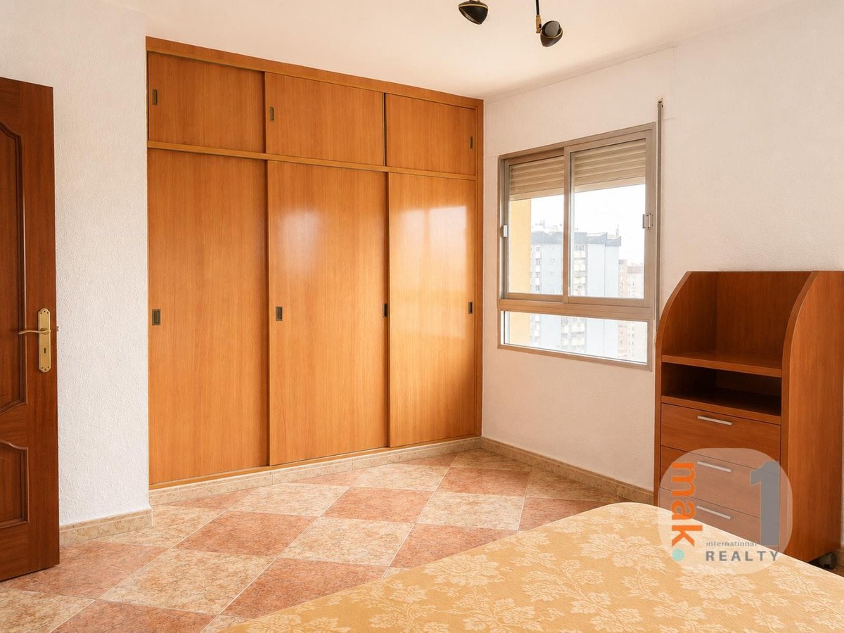 3 Bed Middle Floor Apartment in La Barriguilla