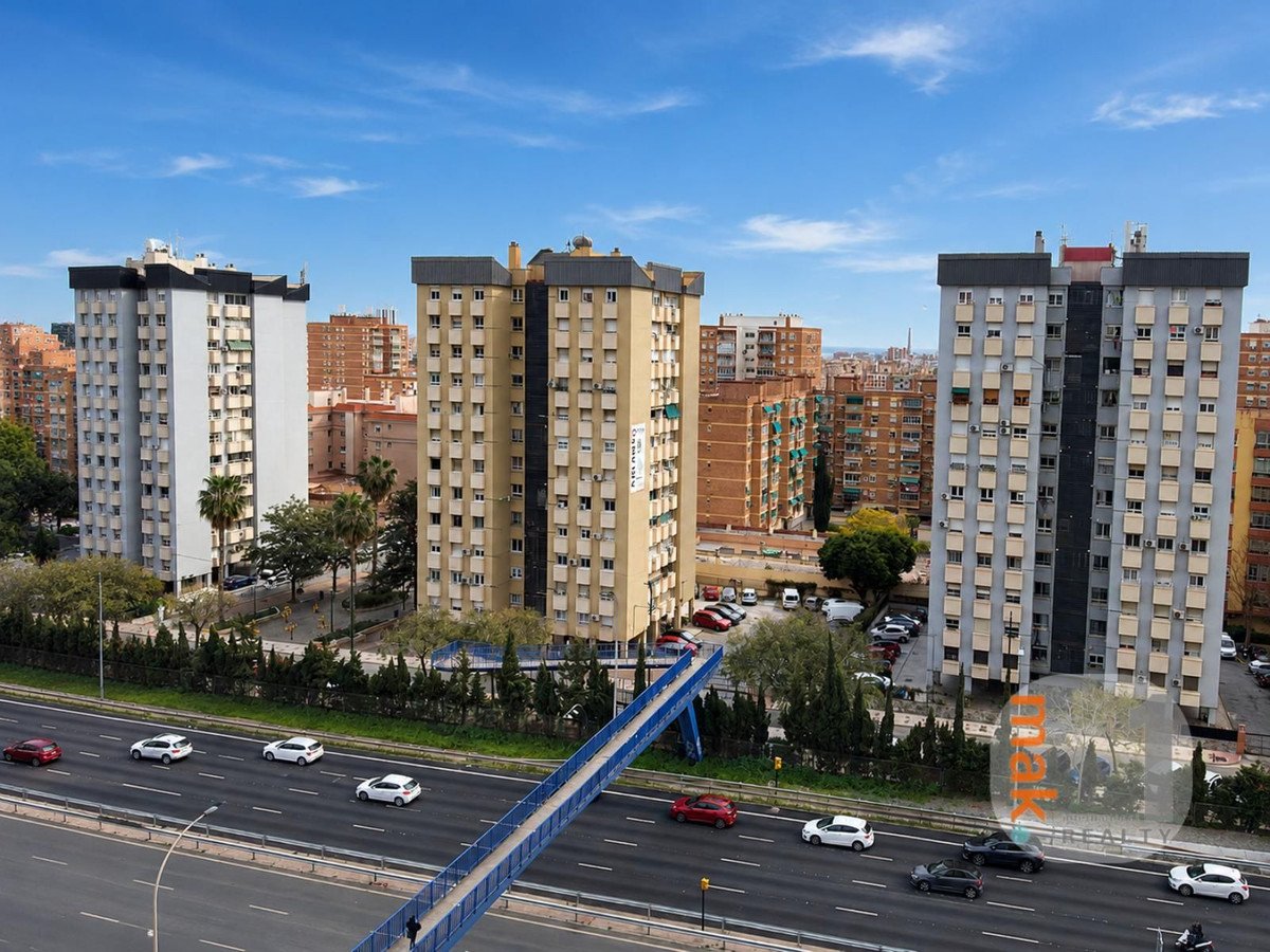3 Bed Middle Floor Apartment in La Barriguilla