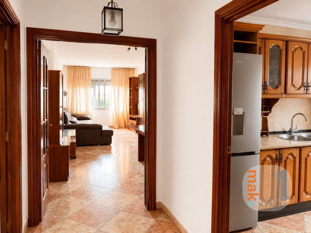 3 Bed Middle Floor Apartment in La Barriguilla