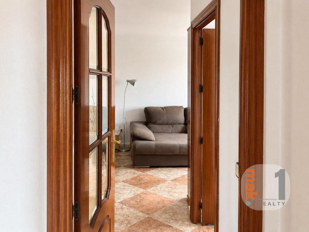 3 Bed Middle Floor Apartment in La Barriguilla