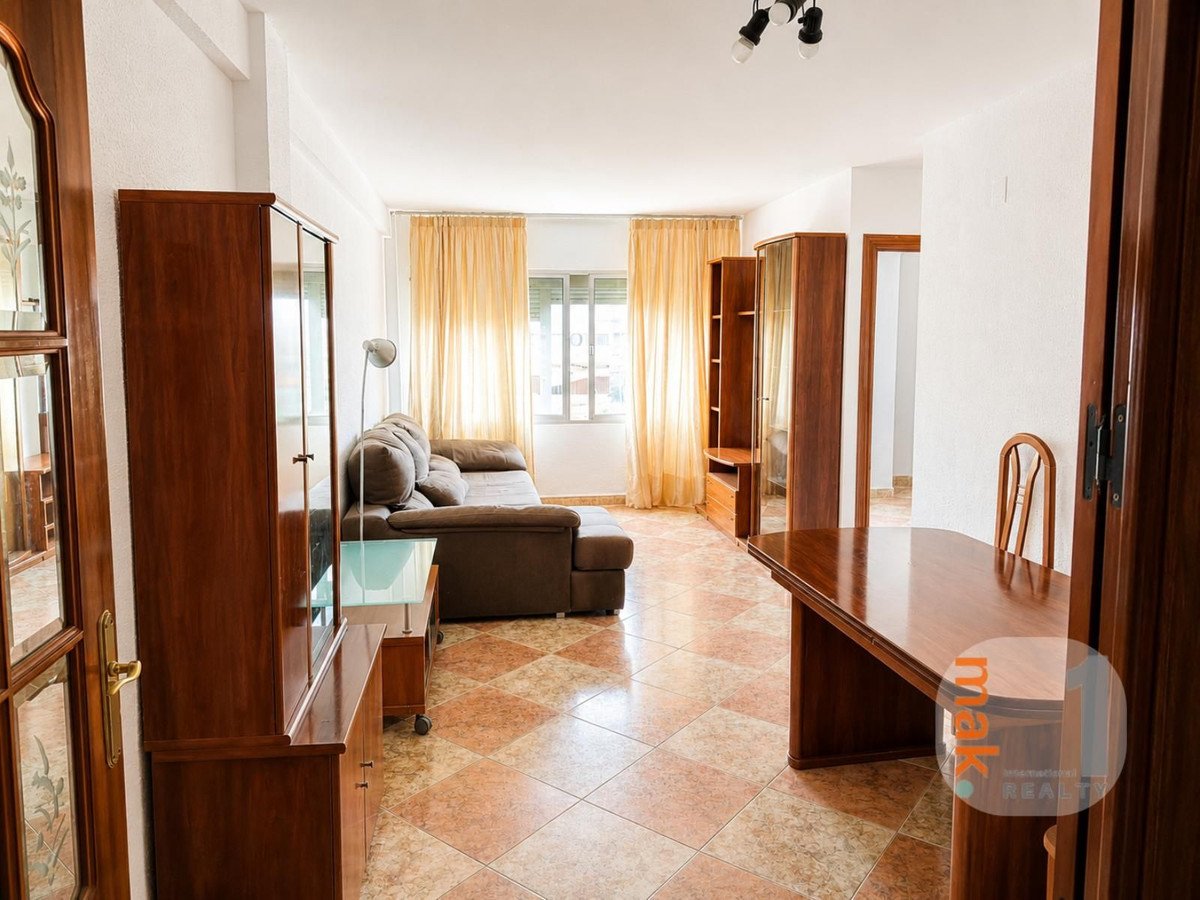 3 Bed Middle Floor Apartment in La Barriguilla