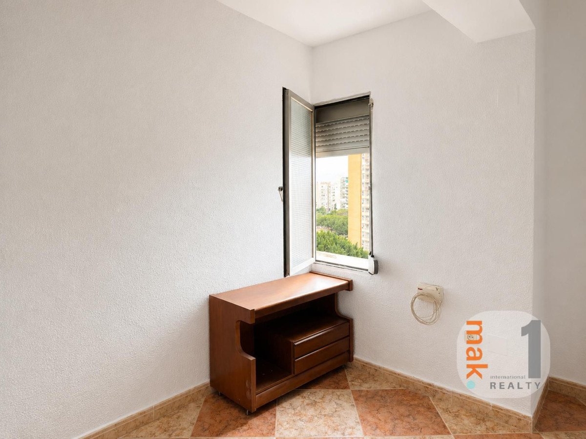 3 Bed Middle Floor Apartment in La Barriguilla