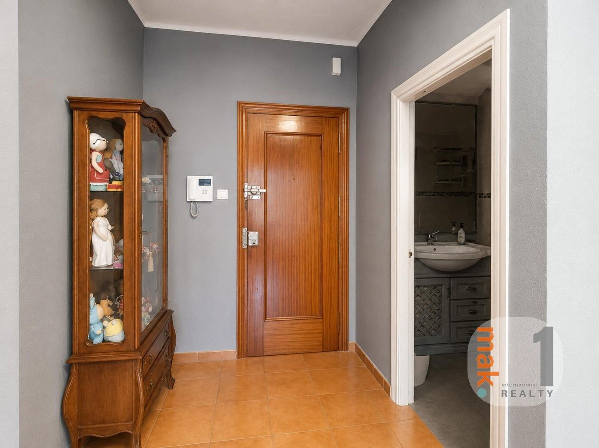2 Bed Middle Floor Apartment in Haza Cuevas