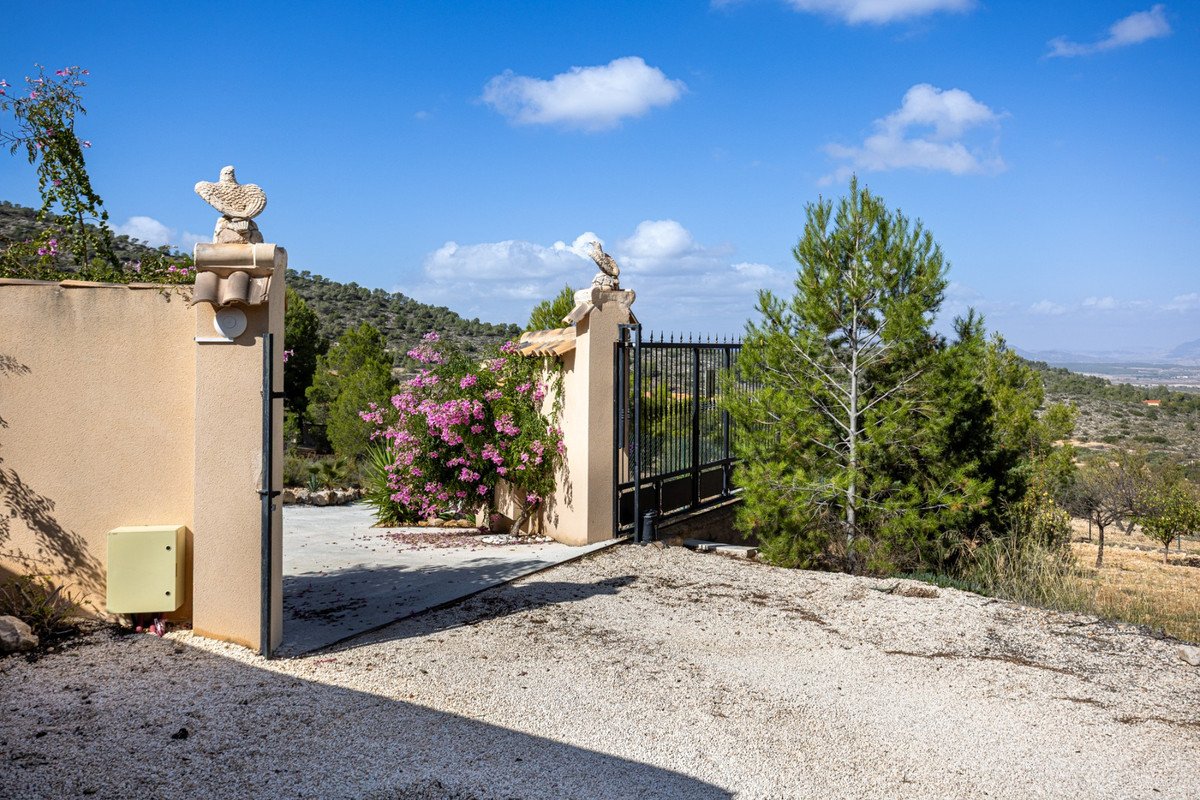 3 Bed Detached Villa in La Zarza