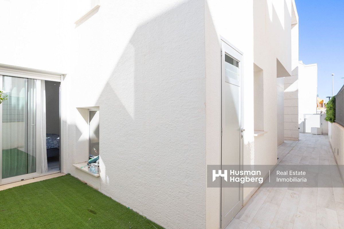 4 Bed Detached Villa in Lomas de Cabo Roig