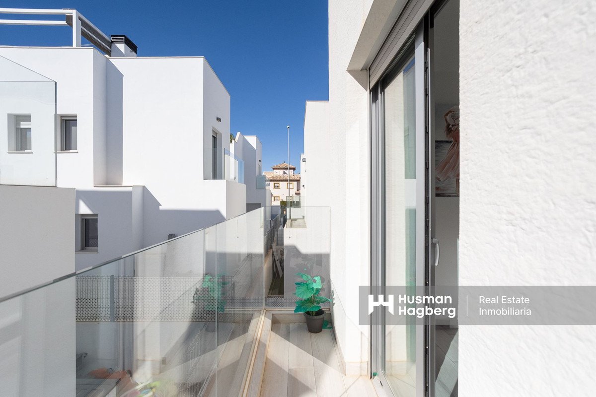4 Bed Detached Villa in Lomas de Cabo Roig