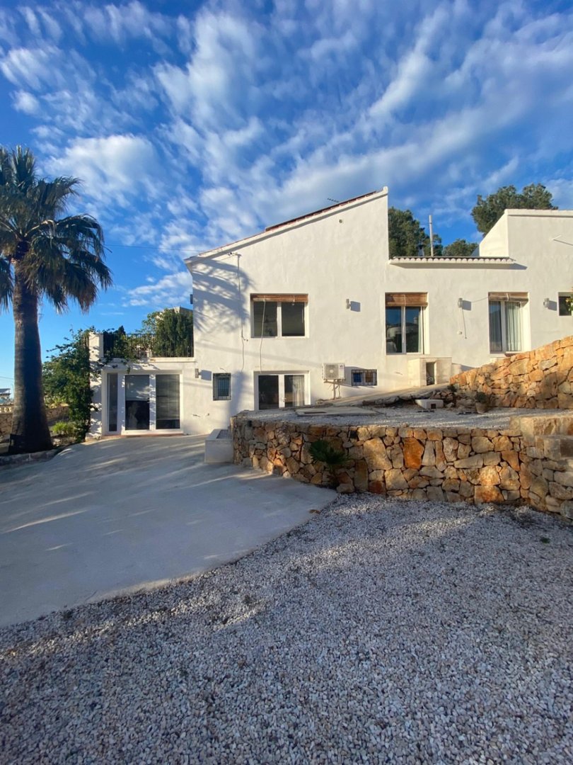 4 Bed Detached Villa in Denia