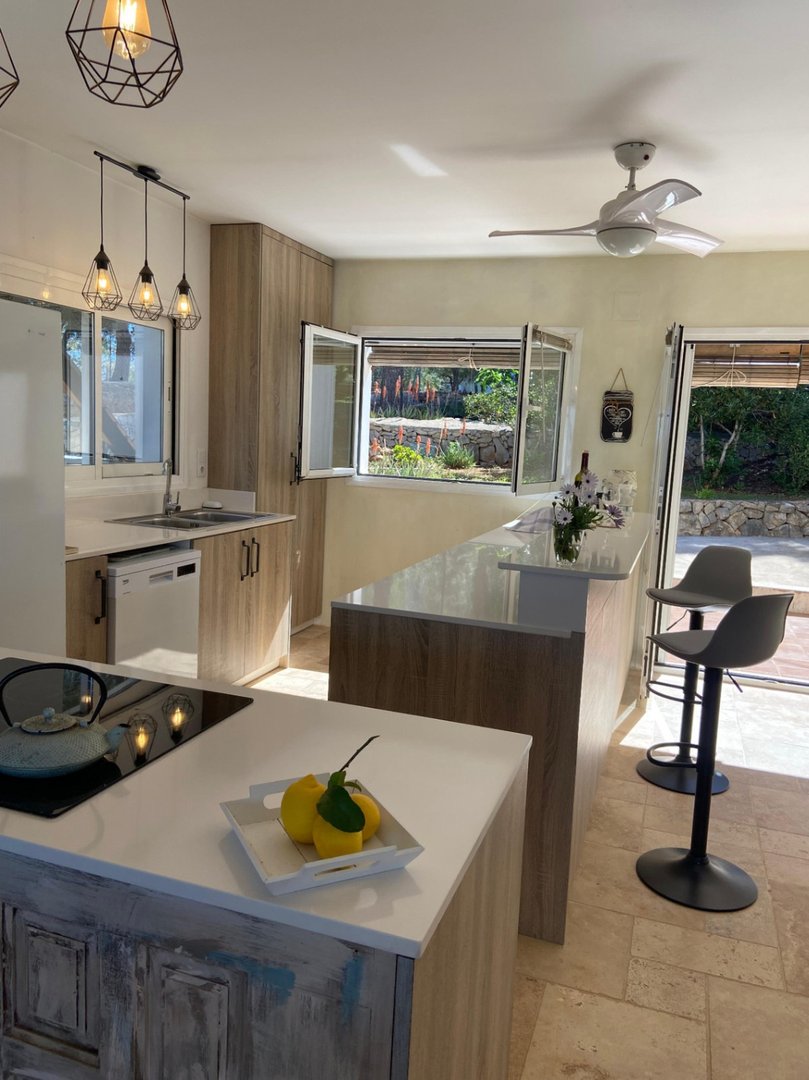 4 Bed Detached Villa in Denia