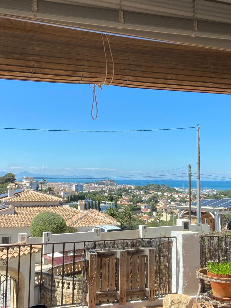 4 Bed Detached Villa in Denia