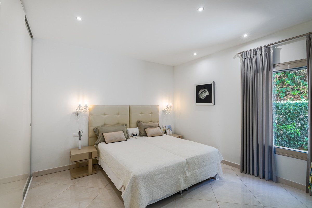 5 Bed Detached Villa in San Roque Club
