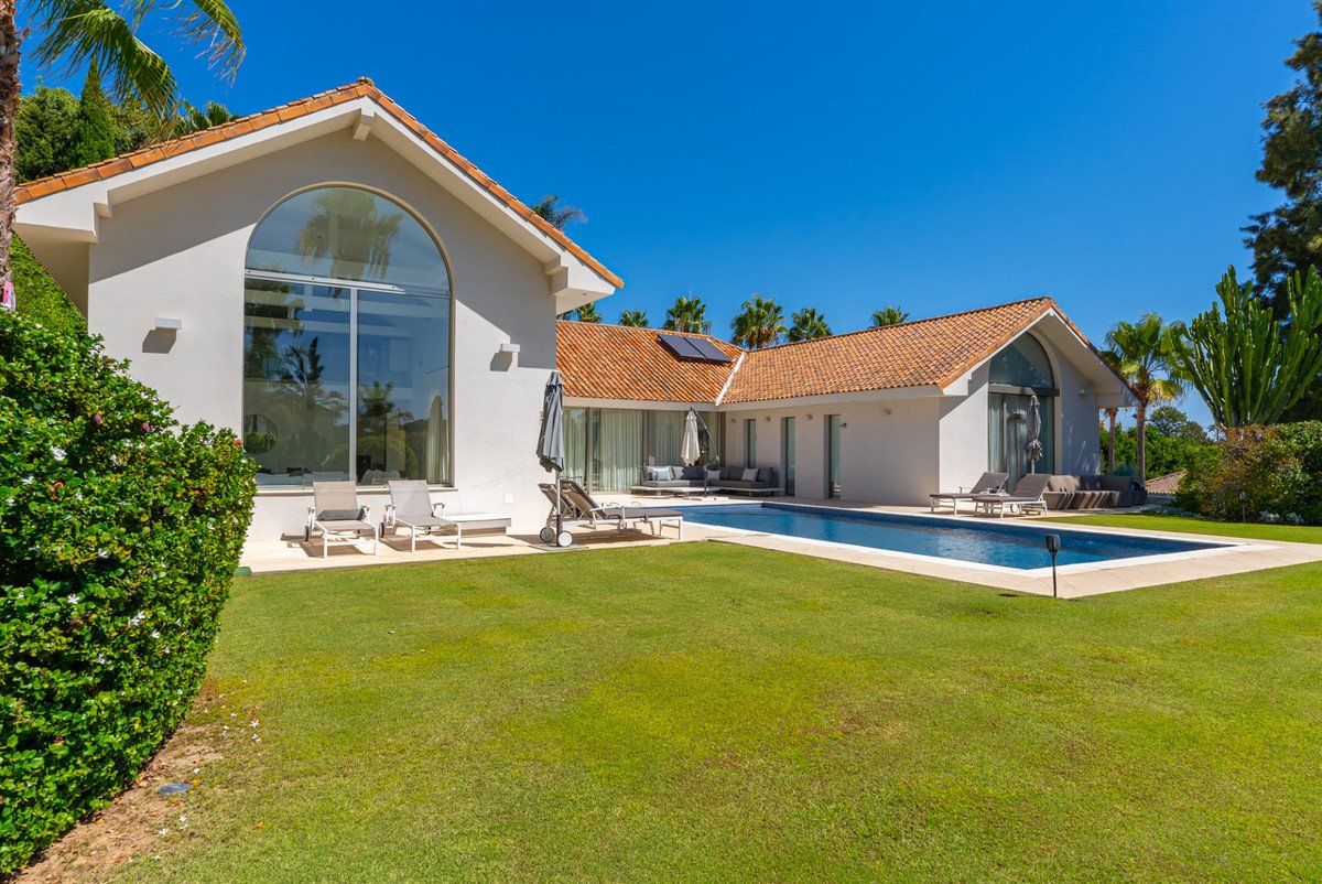 5 Bed Detached Villa in San Roque Club