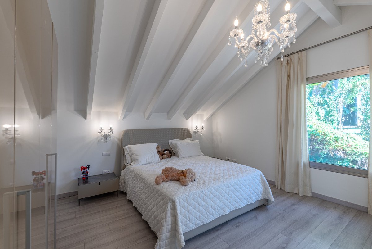 5 Bed Detached Villa in San Roque Club