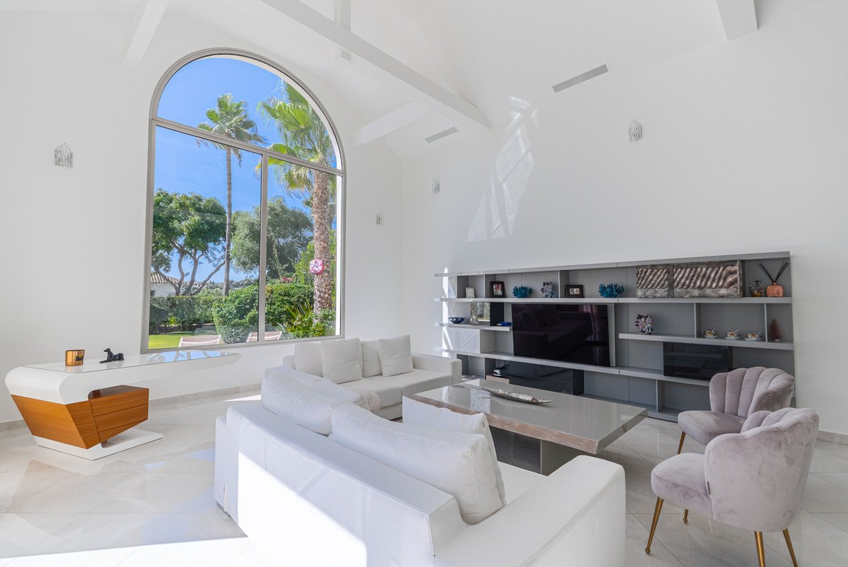 5 Bed Detached Villa in San Roque Club