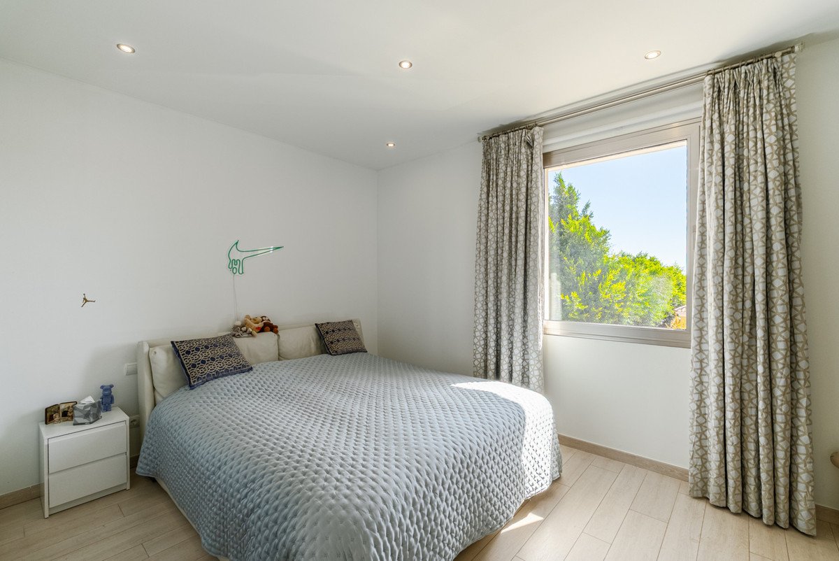 5 Bed Detached Villa in San Roque Club