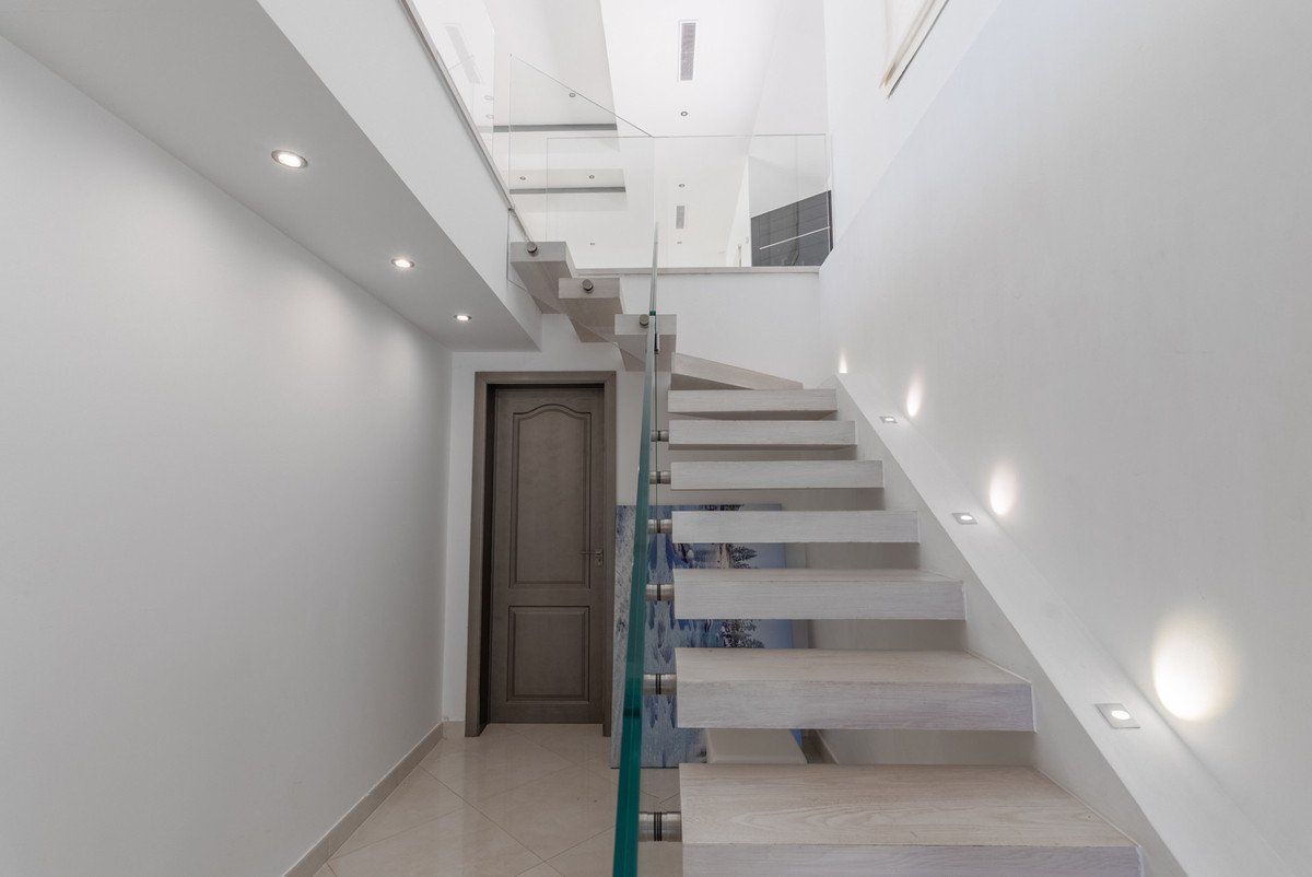 5 Bed Detached Villa in San Roque Club