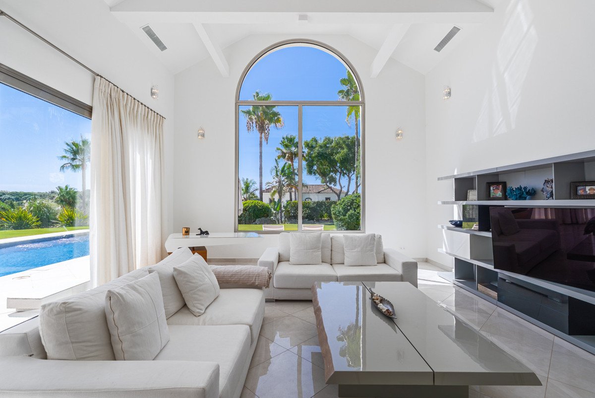5 Bed Detached Villa in San Roque Club