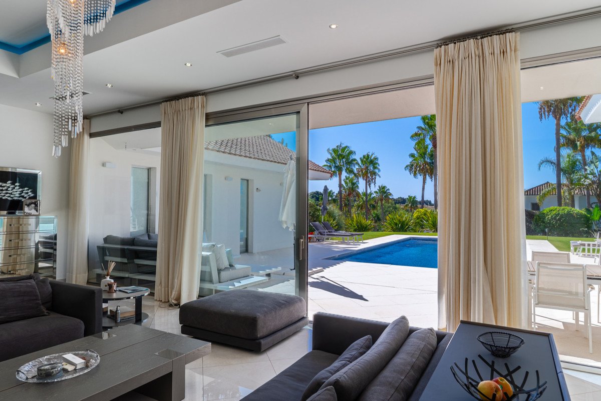 5 Bed Detached Villa in San Roque Club