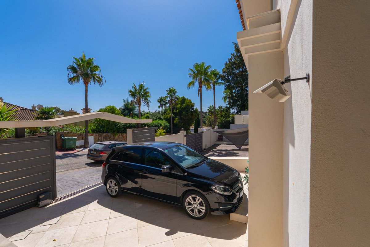 5 Bed Detached Villa in San Roque Club