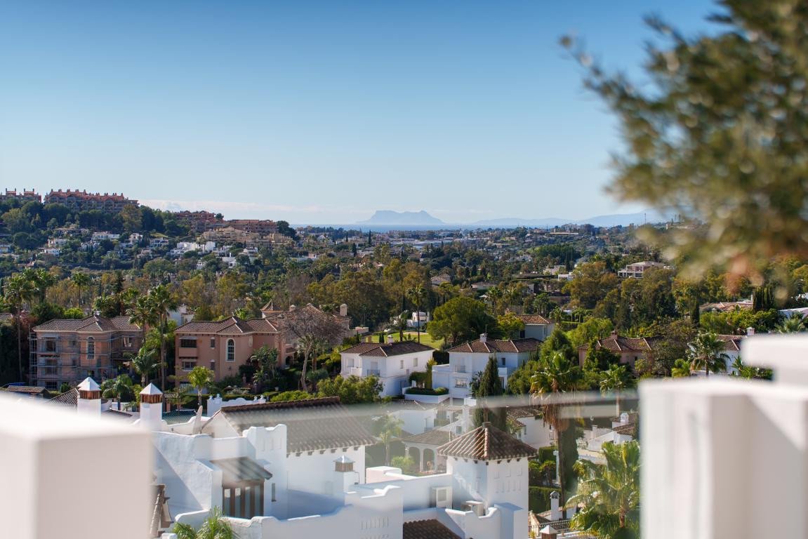 3 Bed Penthouse Duplex in Aloha