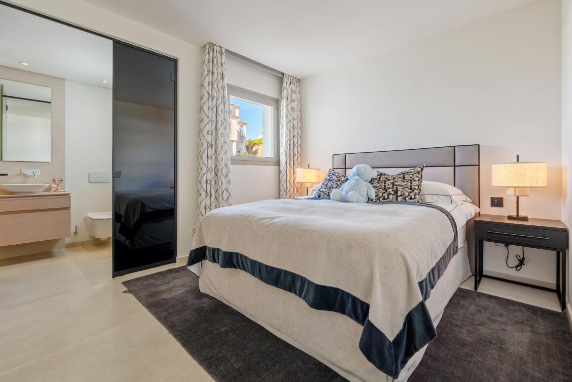 3 Bed Penthouse Duplex in Aloha