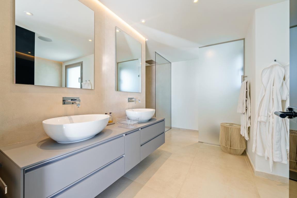 3 Bed Penthouse Duplex in Aloha