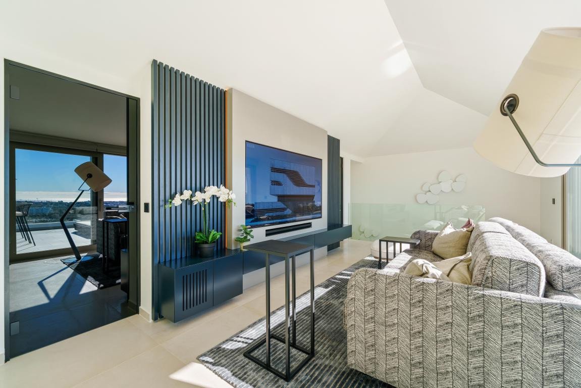 3 Bed Penthouse Duplex in Aloha