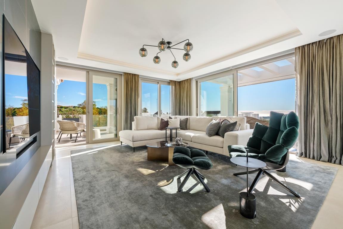 3 Bed Penthouse Duplex in Aloha