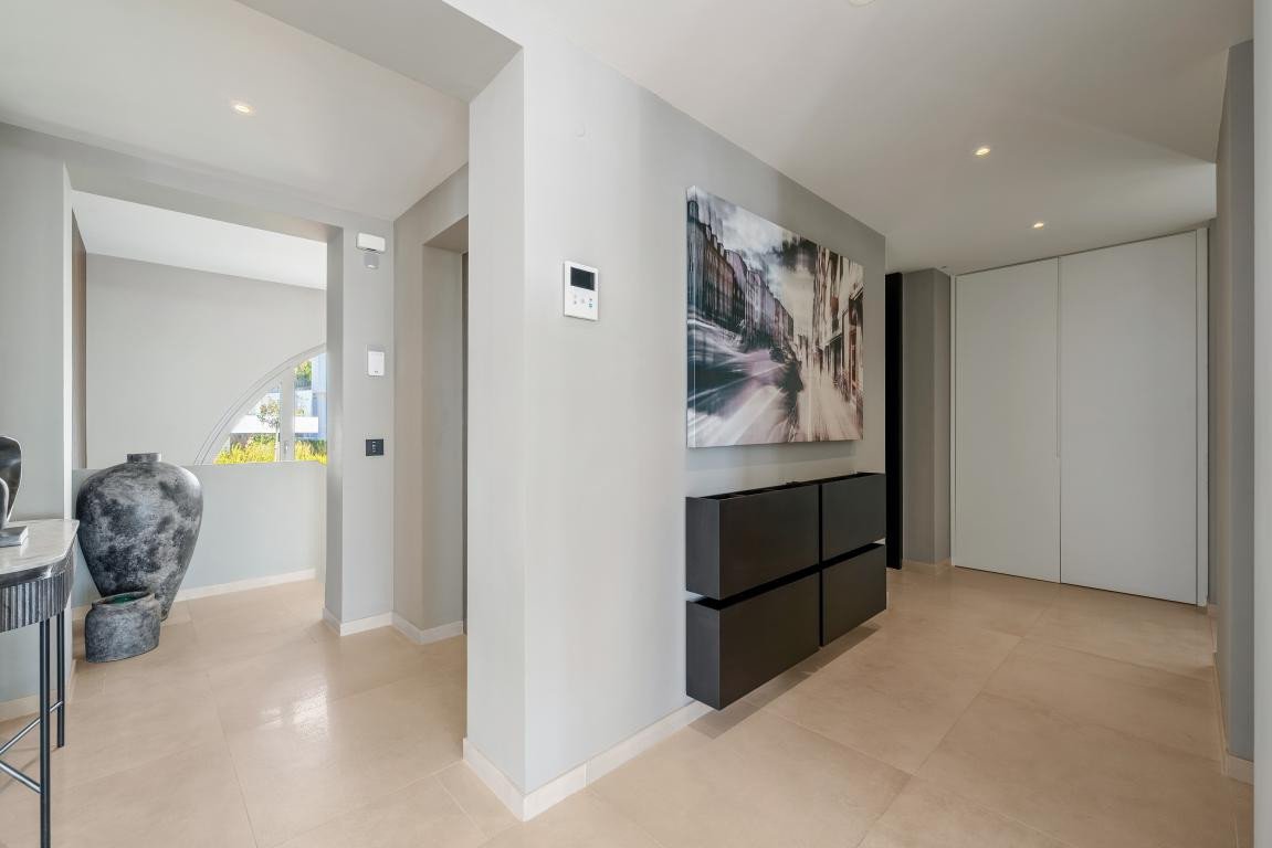 3 Bed Penthouse Duplex in Aloha