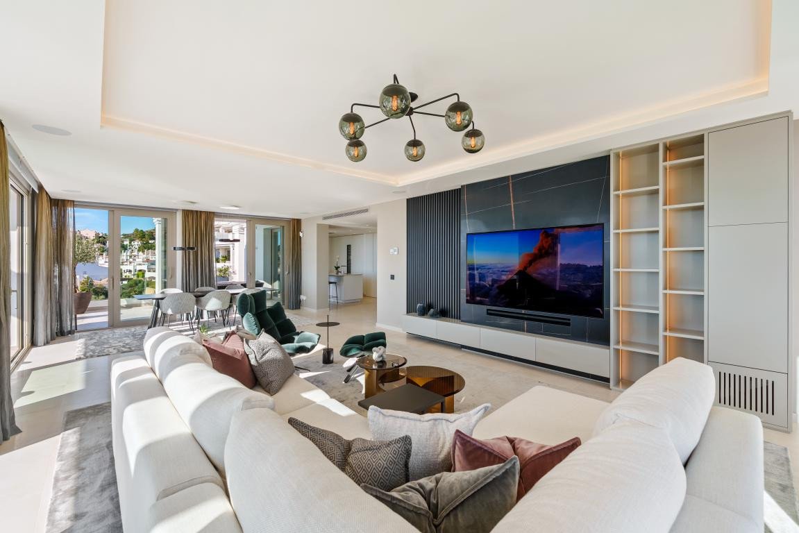 3 Bed Penthouse Duplex in Aloha