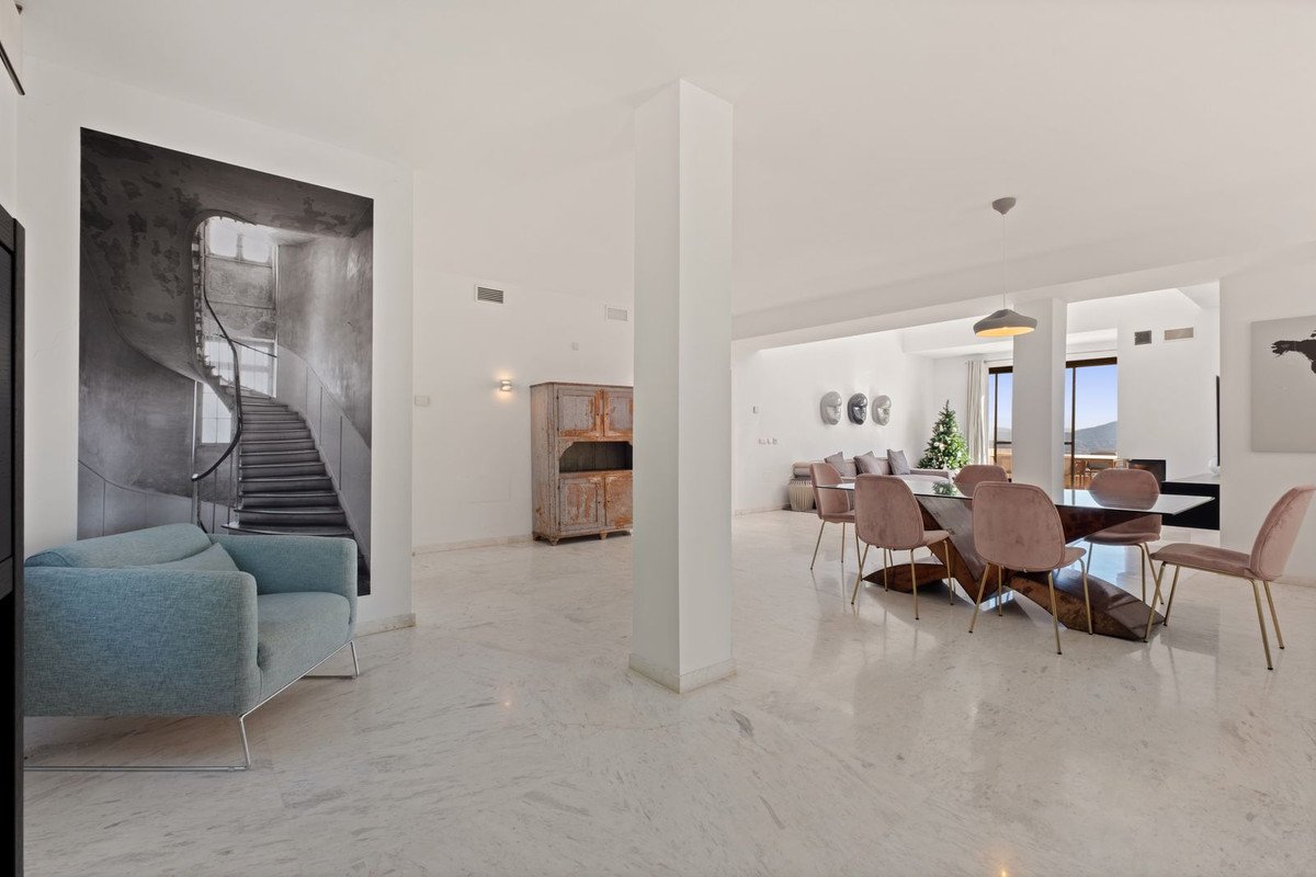 2 Bed Penthouse in La Mairena