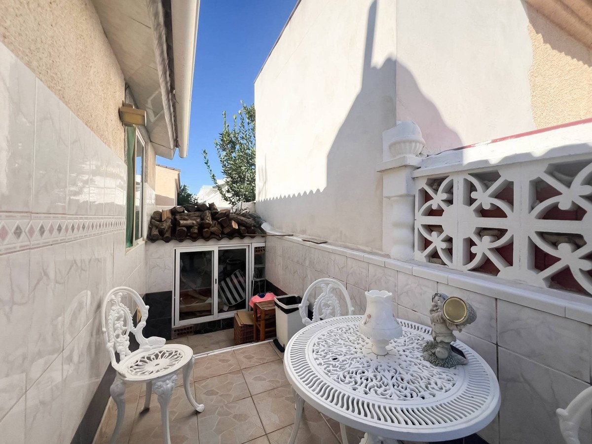 3 Bed Detached Villa in La Siesta