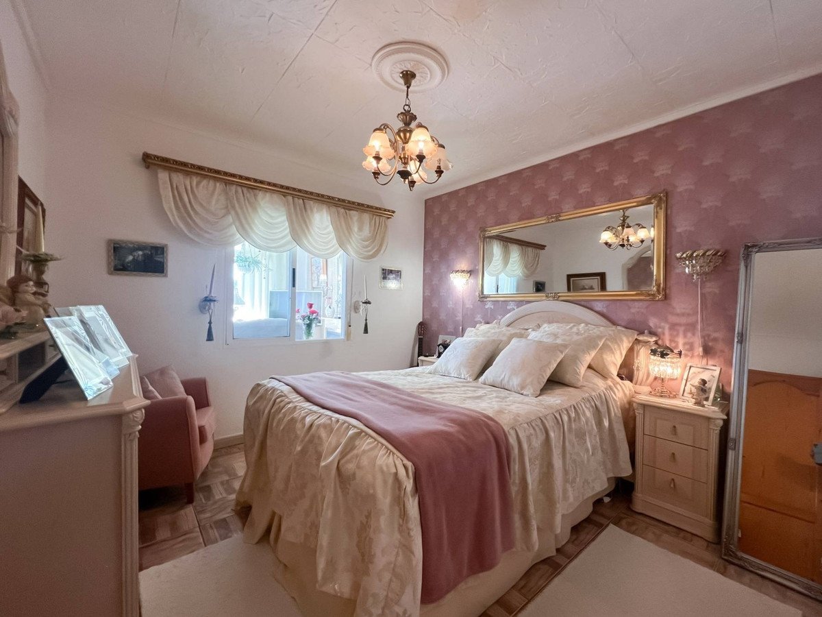 3 Bed Detached Villa in La Siesta
