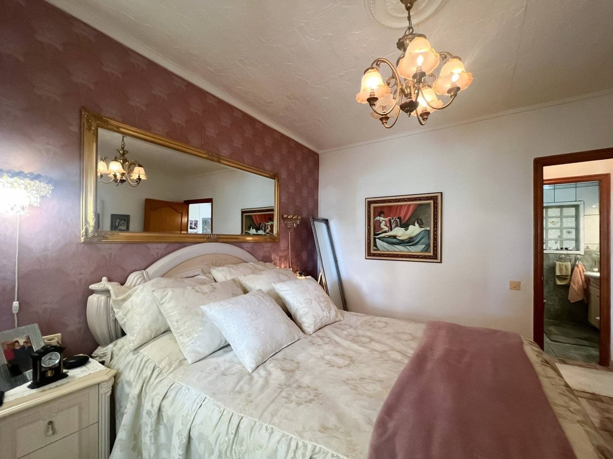 3 Bed Detached Villa in La Siesta