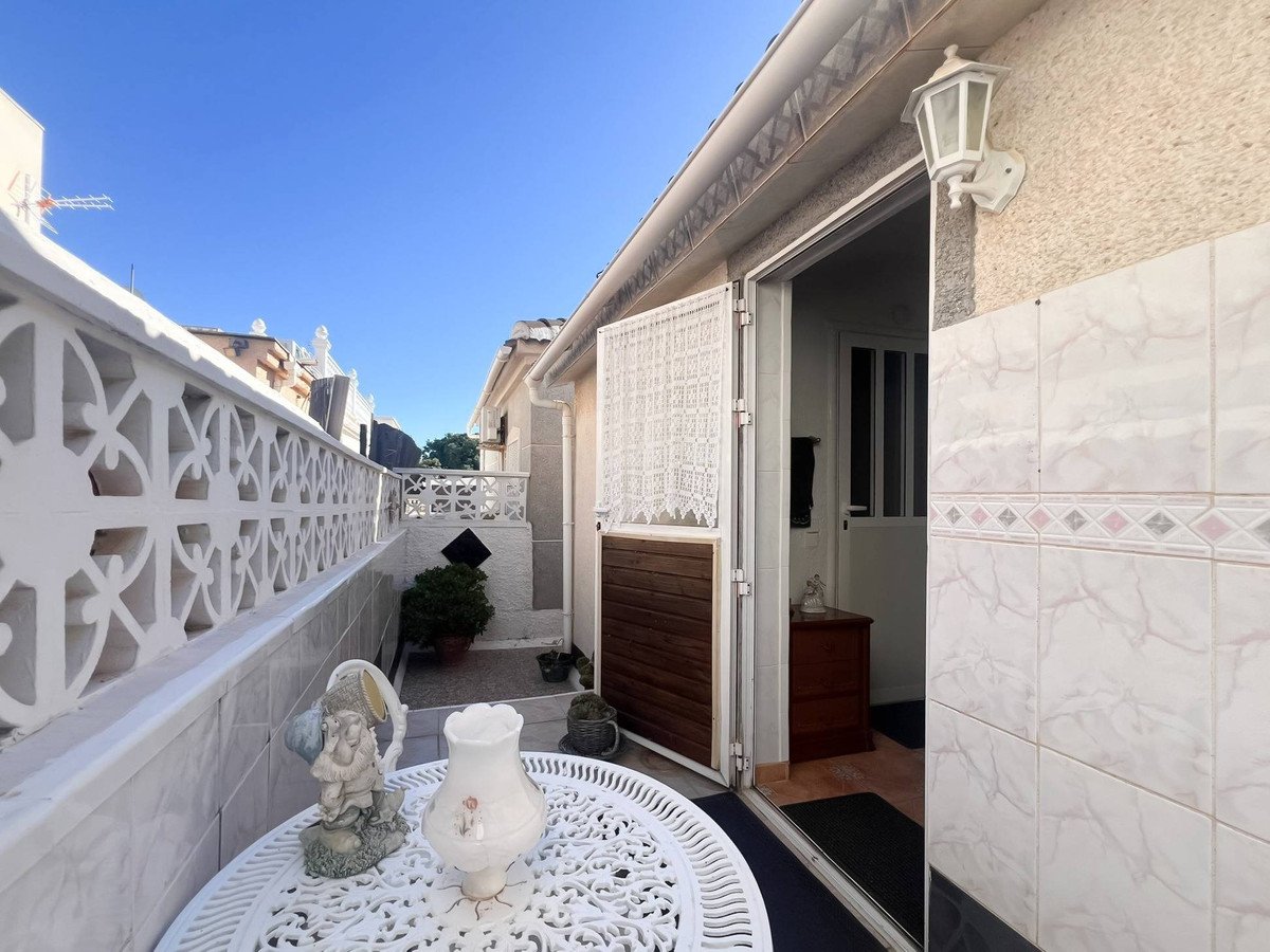 3 Bed Detached Villa in La Siesta