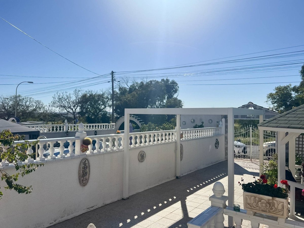 3 Bed Detached Villa in La Siesta