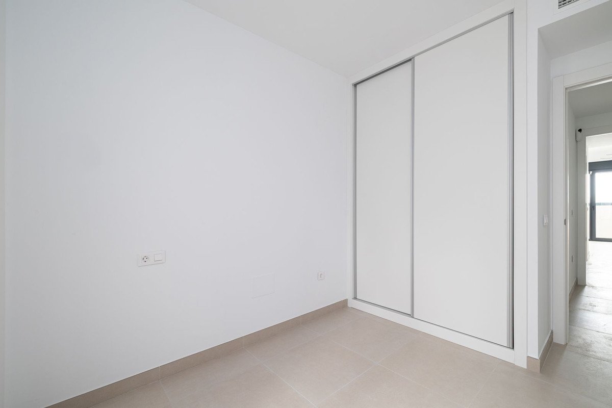 2 Bed Ground Floor Apartment in Las Lagunas