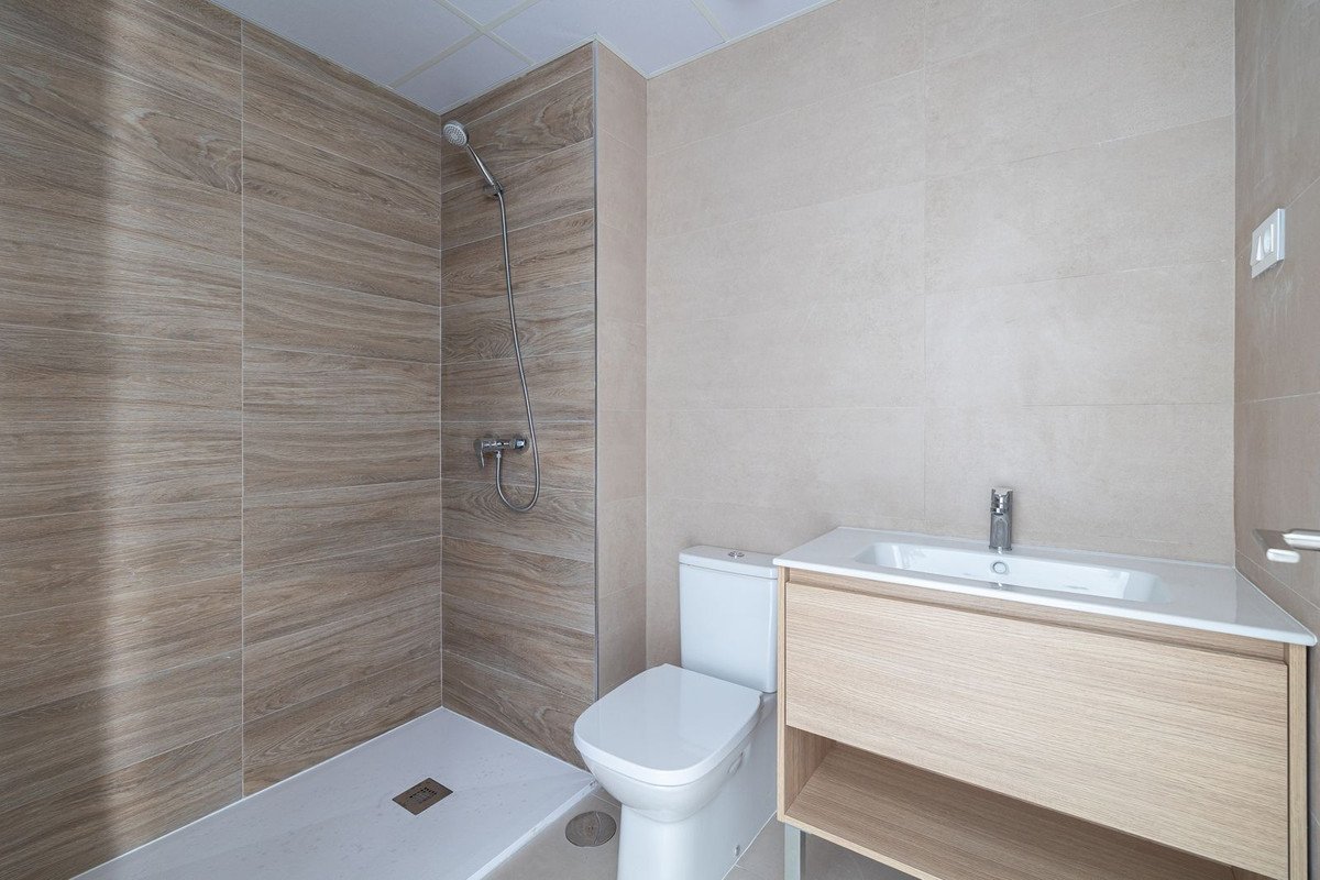 2 Bed Ground Floor Apartment in Las Lagunas