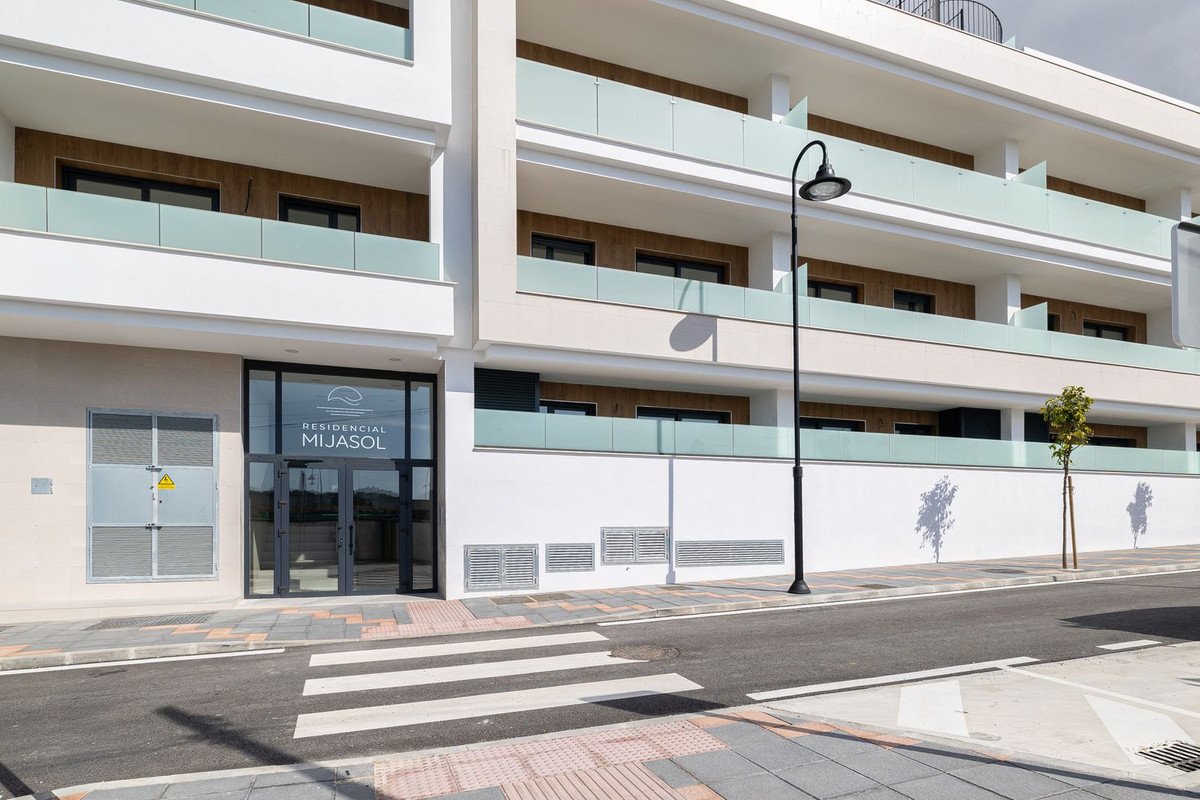 2 Bed Ground Floor Apartment in Las Lagunas