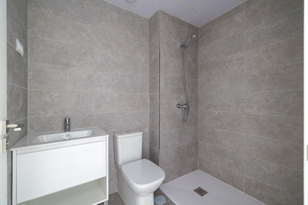 2 Bed Ground Floor Apartment in Las Lagunas