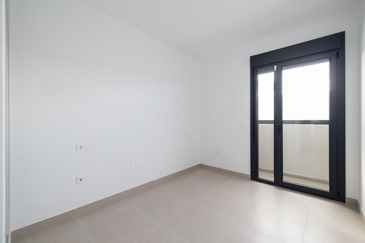 2 Bed Ground Floor Apartment in Las Lagunas