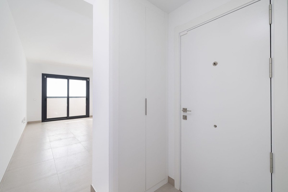 2 Bed Ground Floor Apartment in Las Lagunas