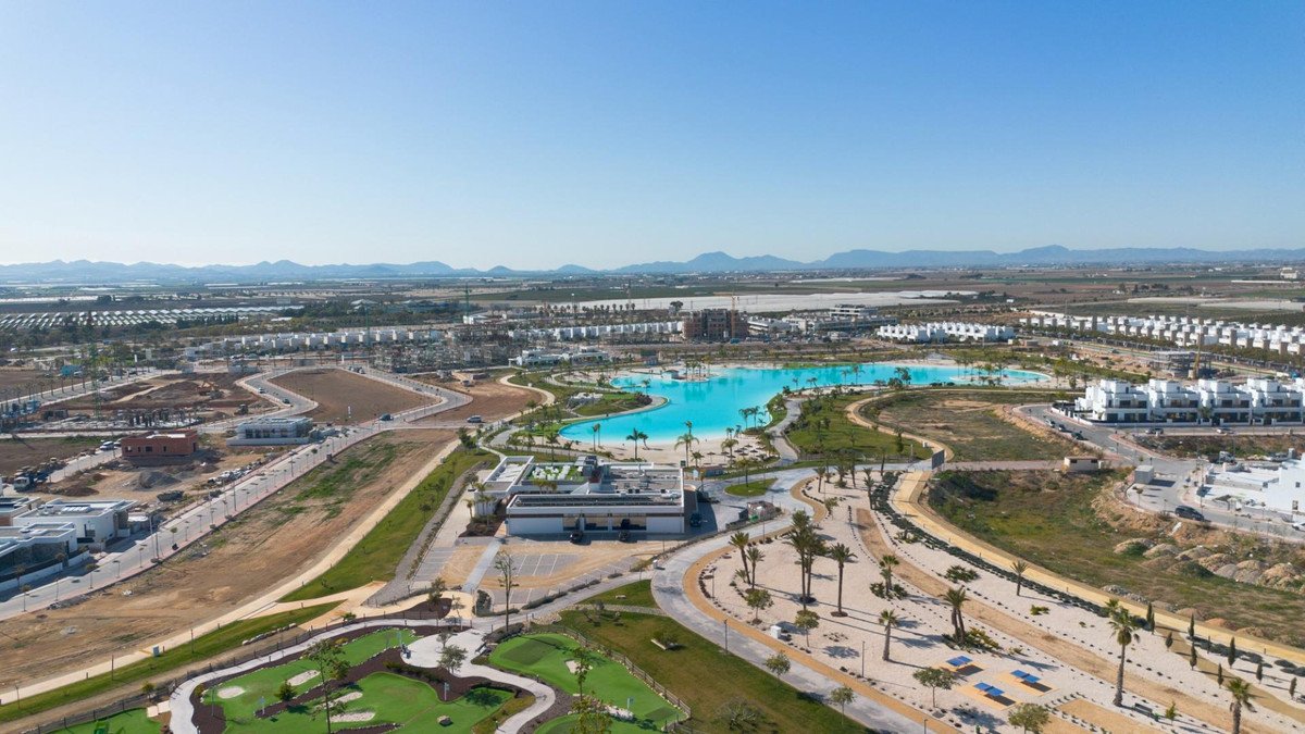 2 Bed Middle Floor Apartment in Los Alcazares