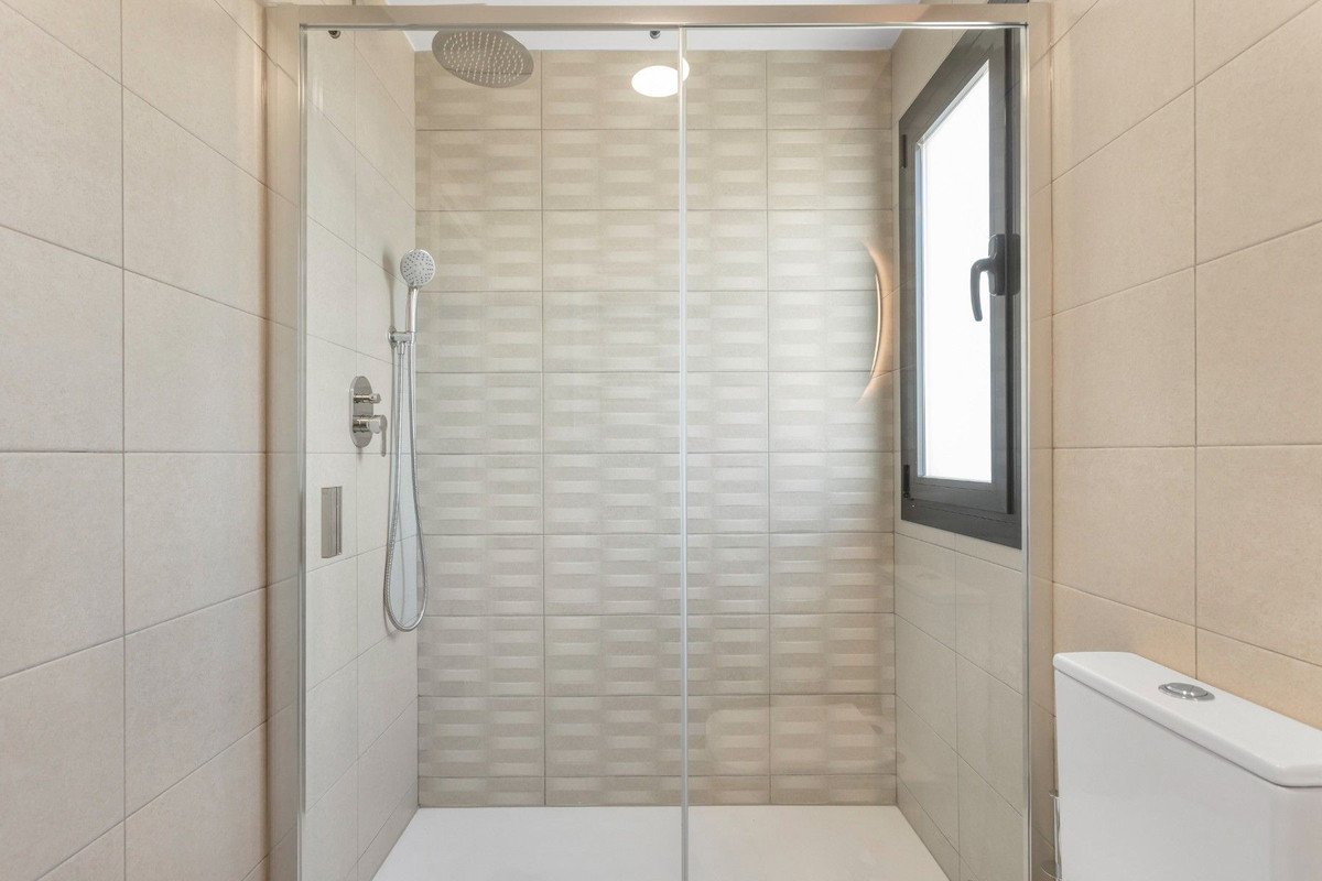 2 Bed Middle Floor Apartment in Los Alcazares