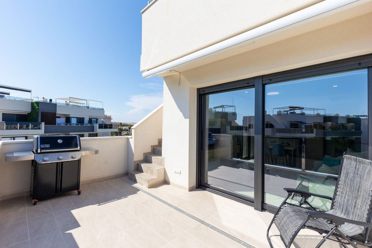 2 Bed Penthouse in Punta Prima