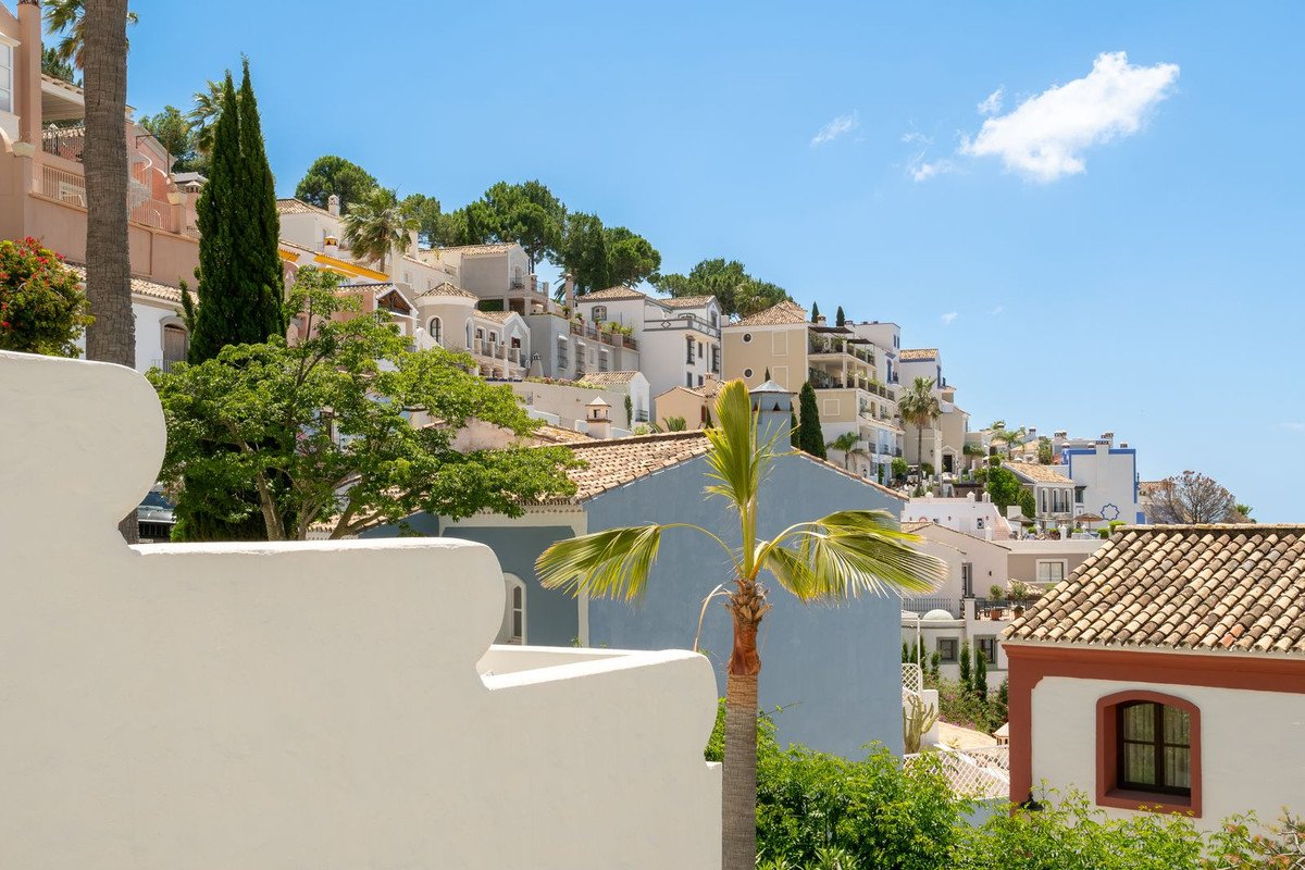 4 Bed Townhouse in La Heredia