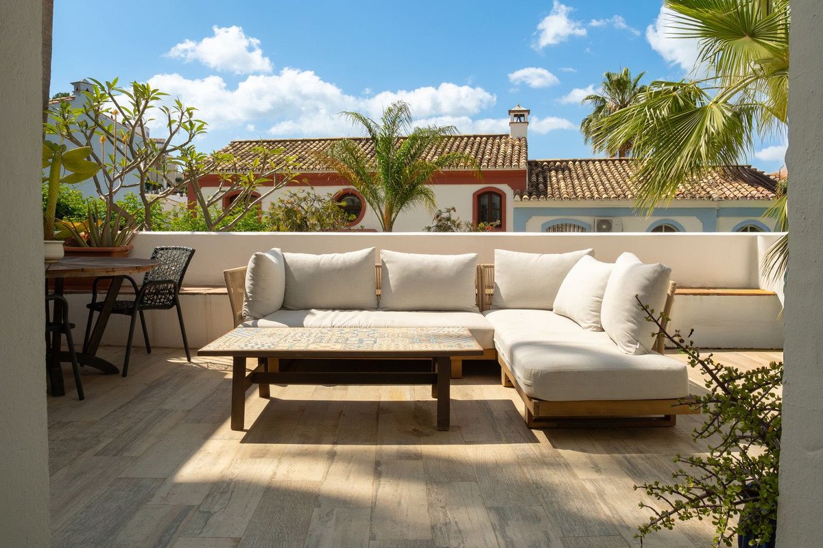 4 Bed Townhouse in La Heredia