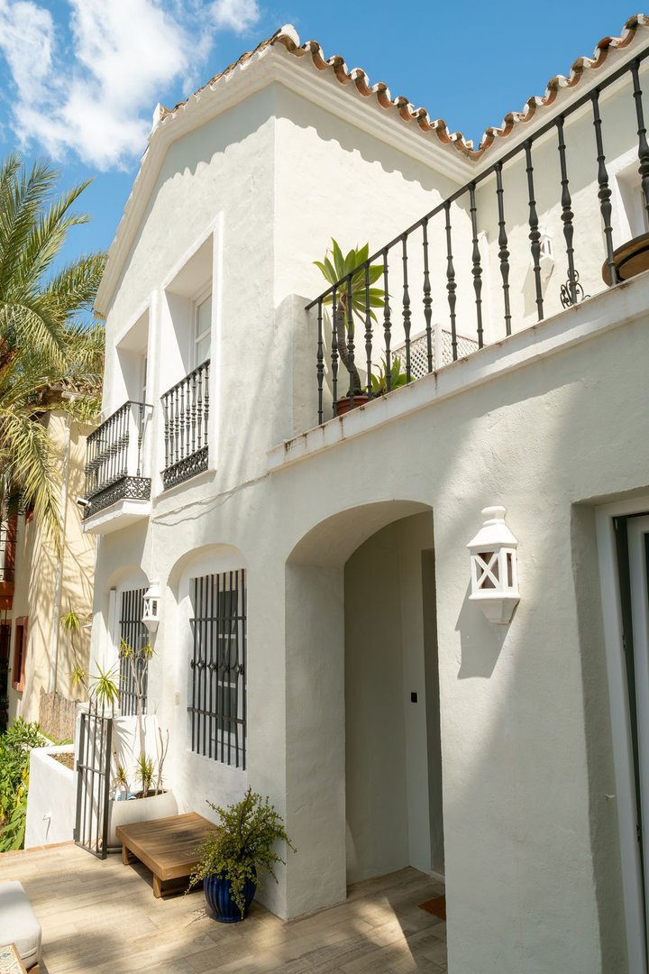 4 Bed Townhouse in La Heredia