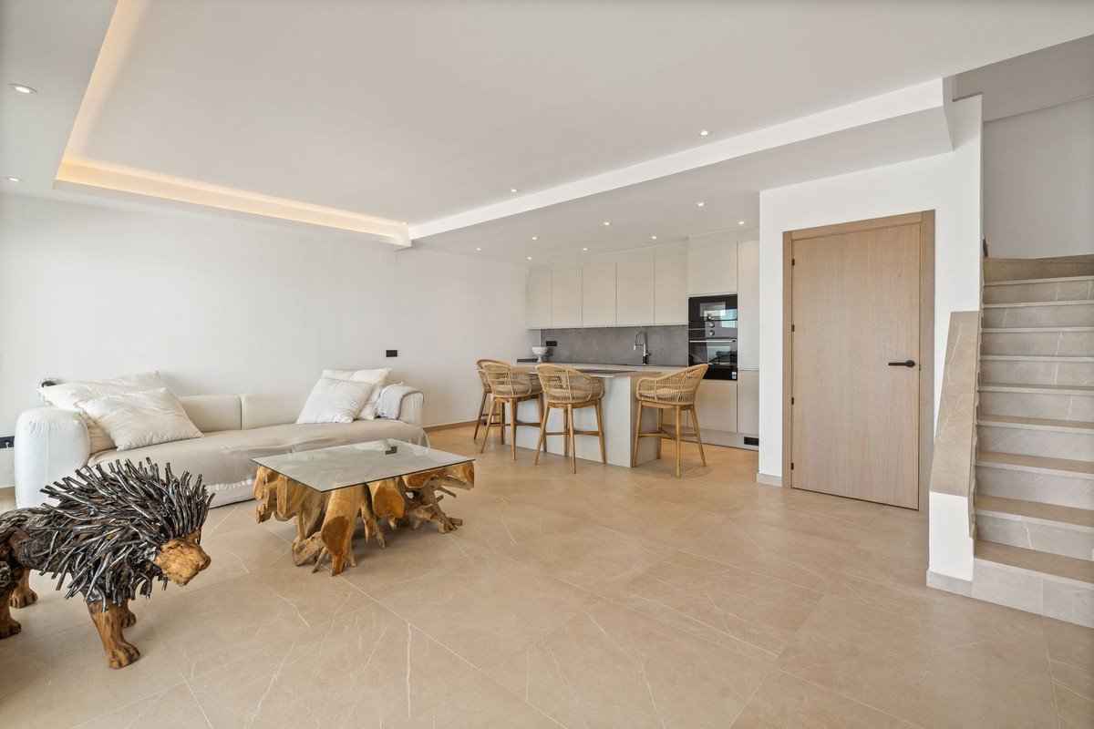 3 Bed Townhouse in Santa Clara