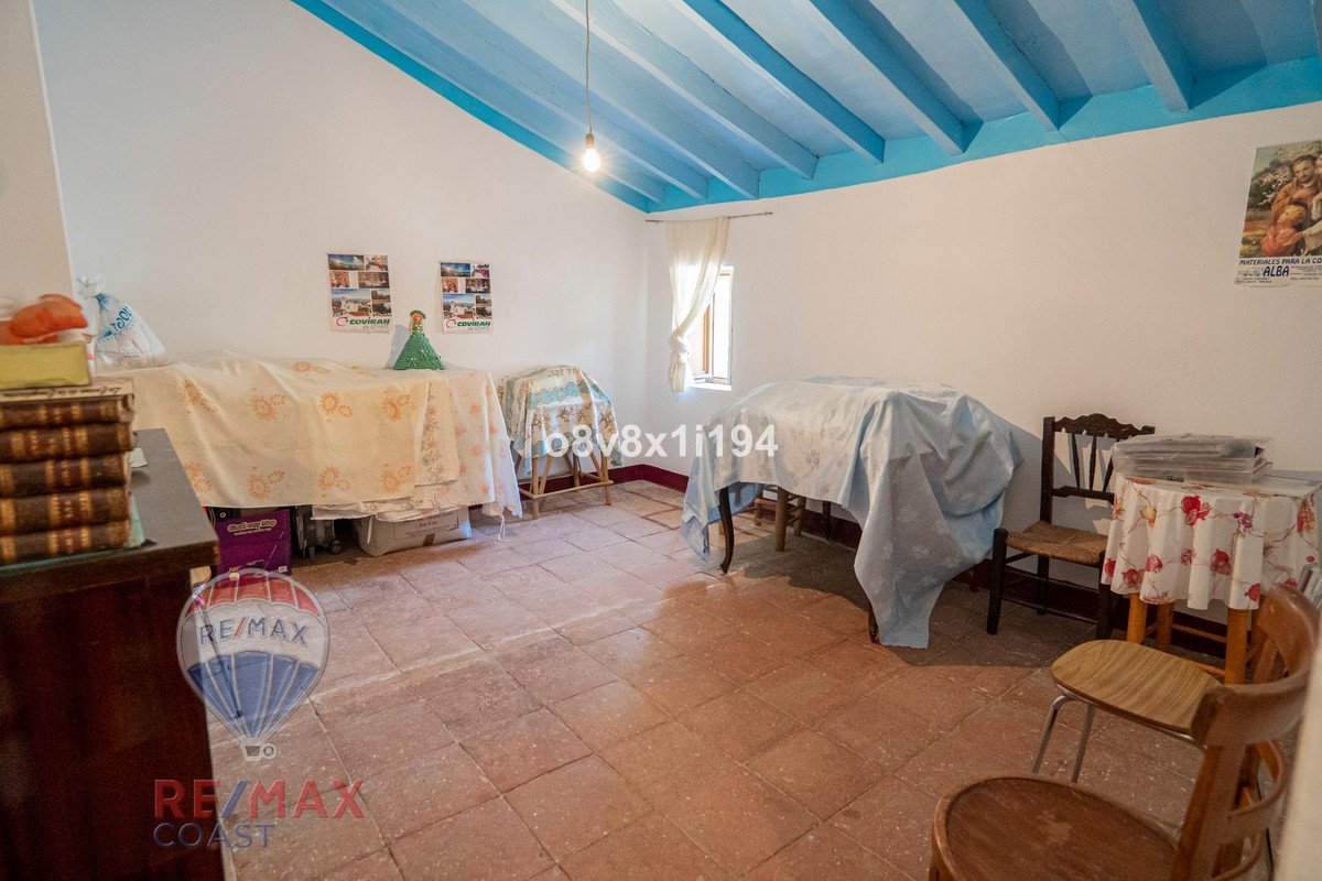 8 Bed Finca - Cortijo in Cajiz