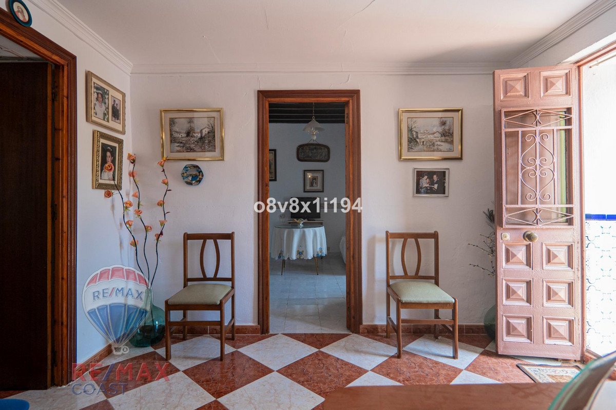 8 Bed Finca - Cortijo in Cajiz